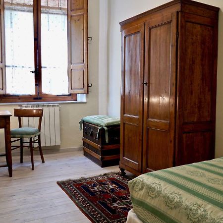 לוקה Palazzo Colombini Apartment מראה חיצוני תמונה