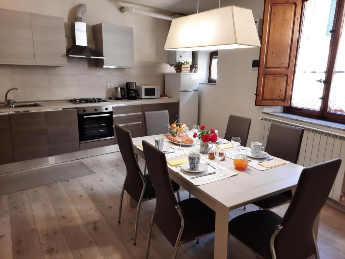 לוקה Palazzo Colombini Apartment מראה חיצוני תמונה