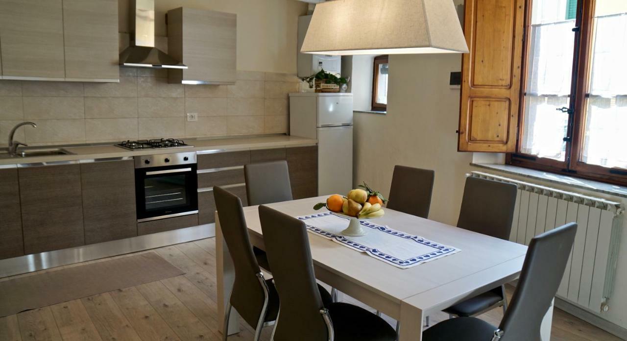 לוקה Palazzo Colombini Apartment מראה חיצוני תמונה