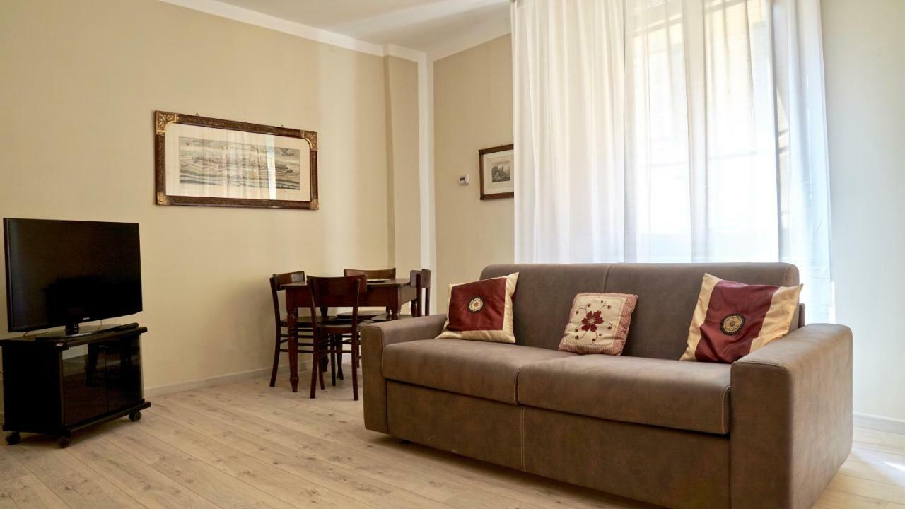 לוקה Palazzo Colombini Apartment מראה חיצוני תמונה