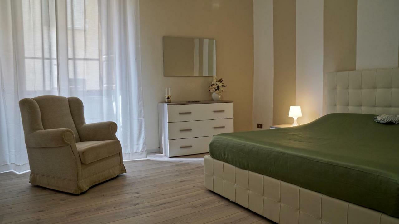 לוקה Palazzo Colombini Apartment מראה חיצוני תמונה