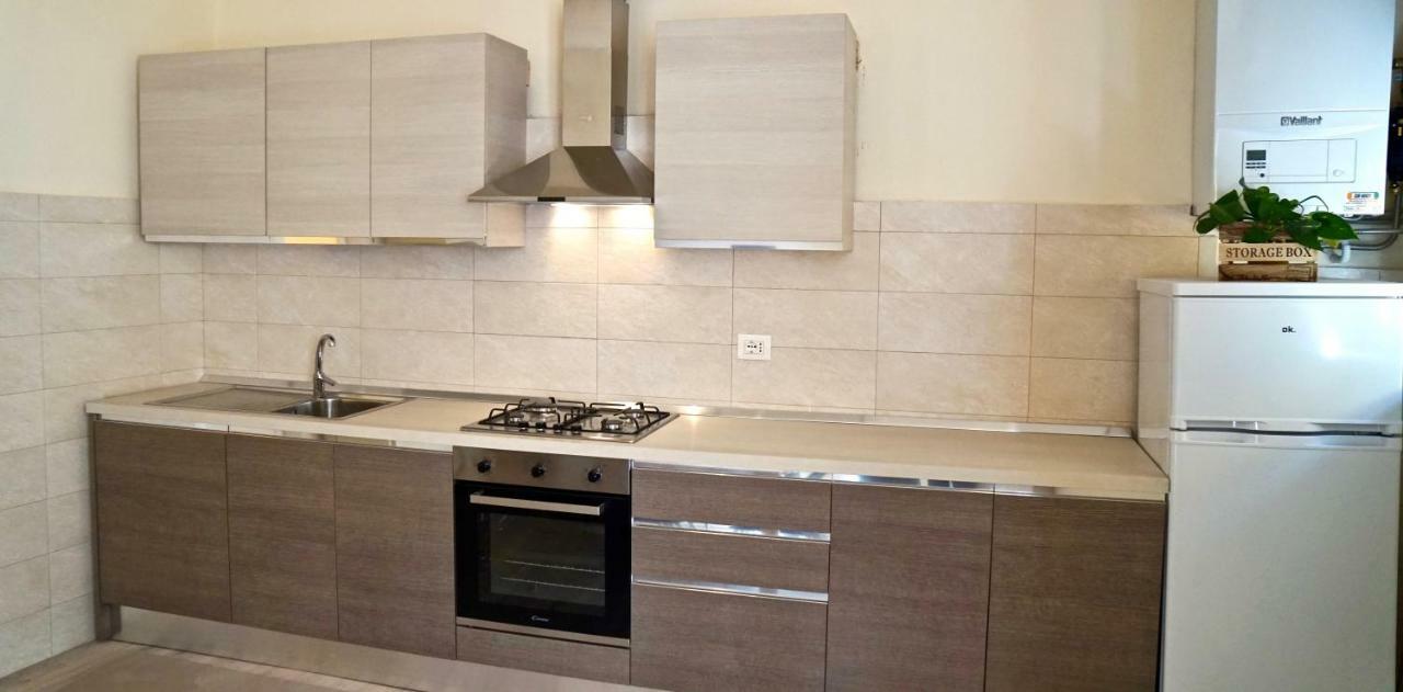 לוקה Palazzo Colombini Apartment מראה חיצוני תמונה